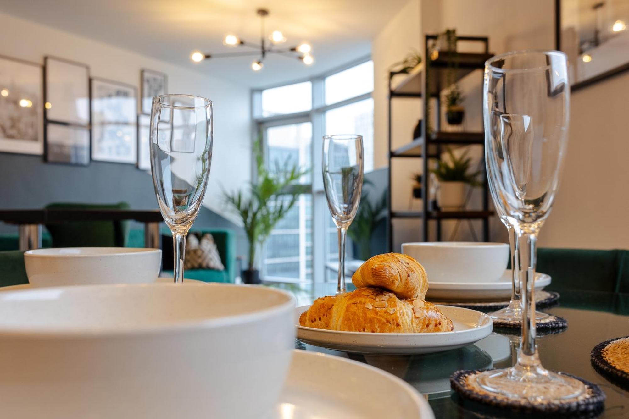 Trendy City Centre Apartment With Free Parking Cardiff Luaran gambar