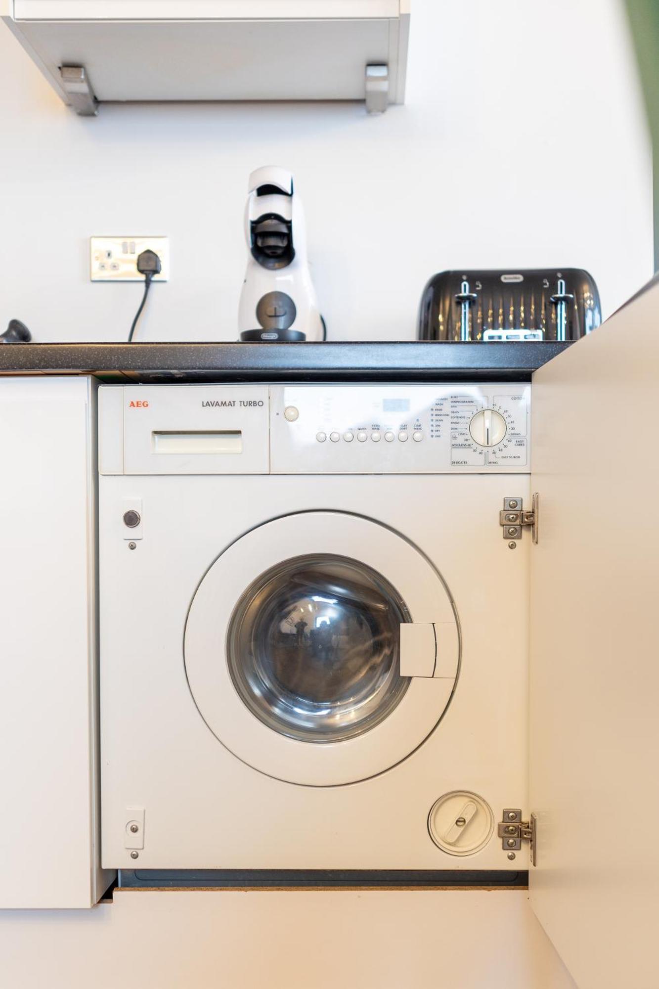 Trendy City Centre Apartment With Free Parking Cardiff Luaran gambar